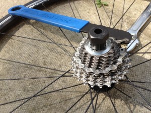 Freehub remover